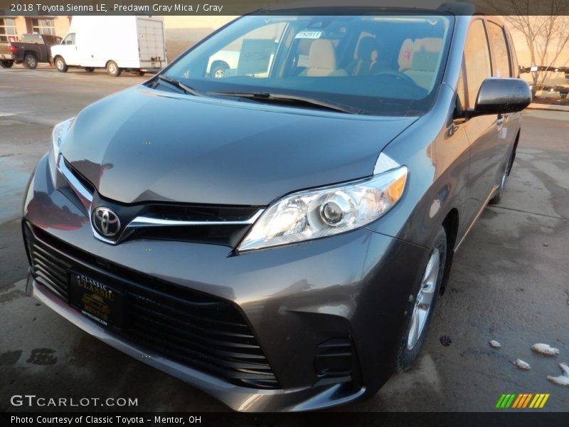 Predawn Gray Mica / Gray 2018 Toyota Sienna LE