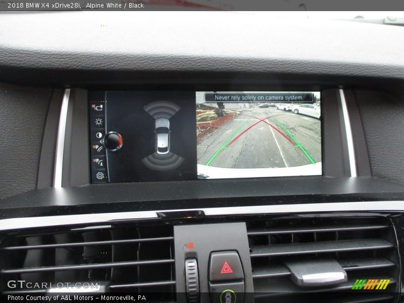 Alpine White / Black 2018 BMW X4 xDrive28i