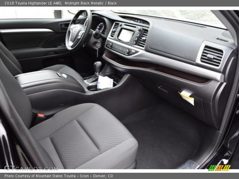 Midnight Black Metallic / Black 2018 Toyota Highlander LE AWD