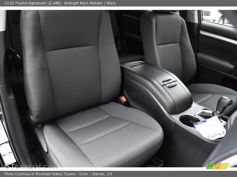 Midnight Black Metallic / Black 2018 Toyota Highlander LE AWD