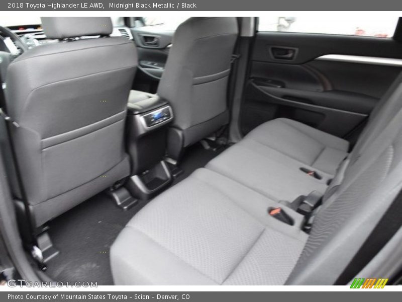 Midnight Black Metallic / Black 2018 Toyota Highlander LE AWD