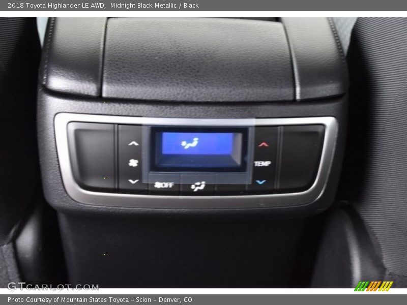 Midnight Black Metallic / Black 2018 Toyota Highlander LE AWD