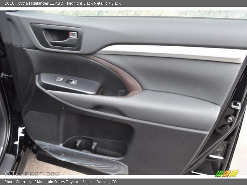 Midnight Black Metallic / Black 2018 Toyota Highlander LE AWD