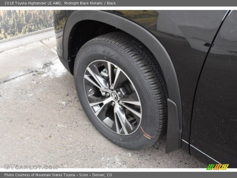 Midnight Black Metallic / Black 2018 Toyota Highlander LE AWD