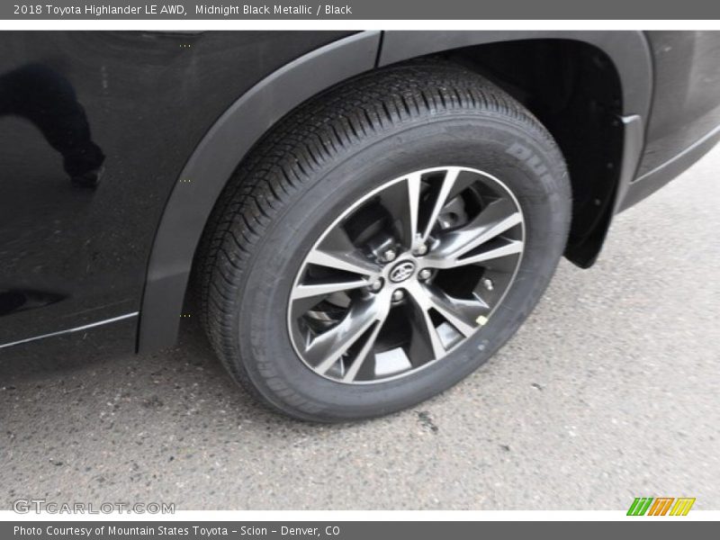Midnight Black Metallic / Black 2018 Toyota Highlander LE AWD