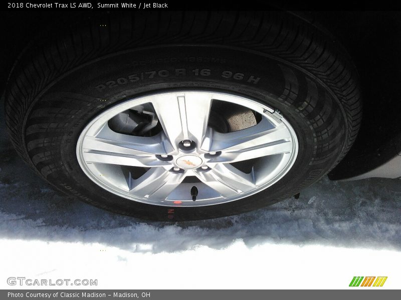 Summit White / Jet Black 2018 Chevrolet Trax LS AWD