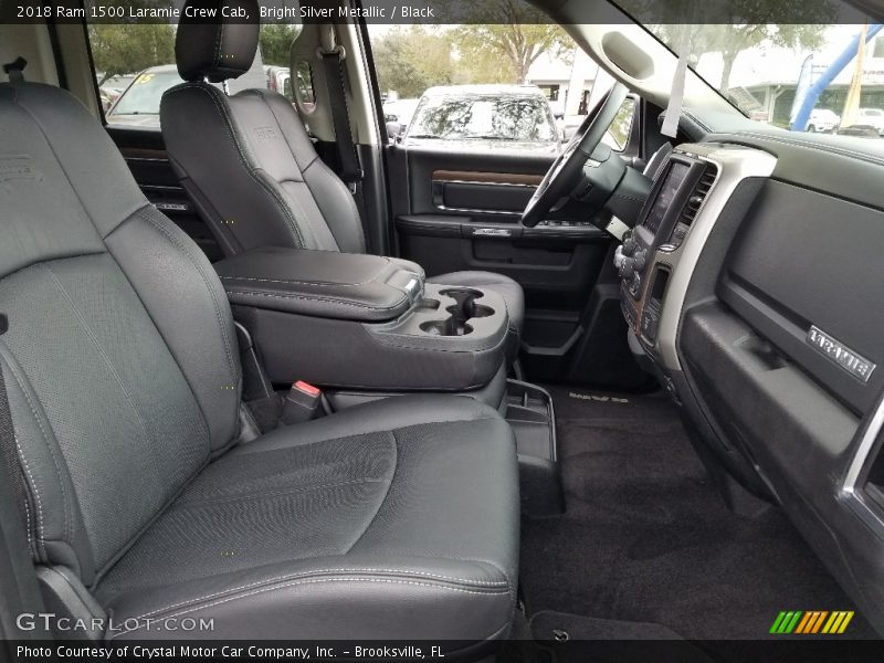 Bright Silver Metallic / Black 2018 Ram 1500 Laramie Crew Cab