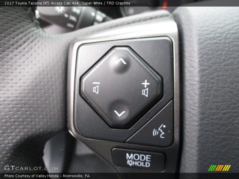 Super White / TRD Graphite 2017 Toyota Tacoma SR5 Access Cab 4x4