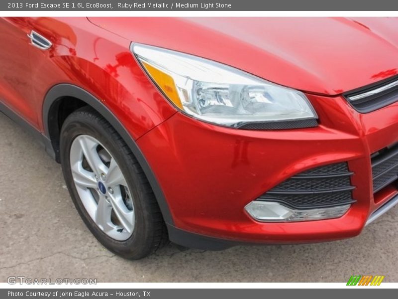 Ruby Red Metallic / Medium Light Stone 2013 Ford Escape SE 1.6L EcoBoost