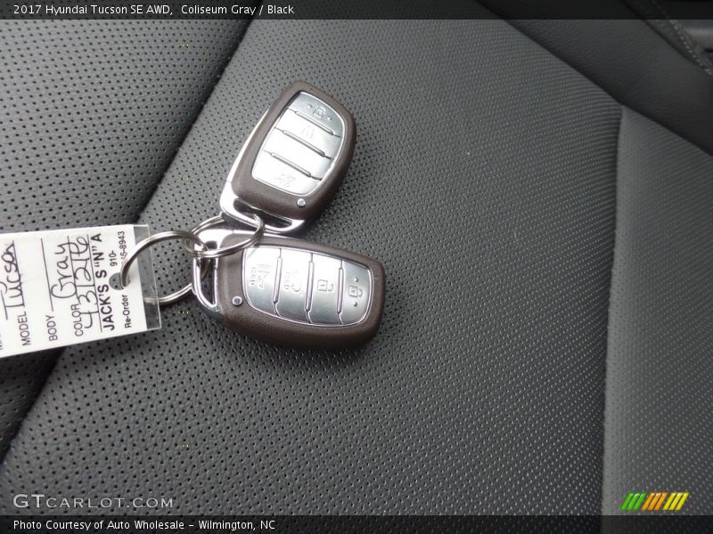Coliseum Gray / Black 2017 Hyundai Tucson SE AWD