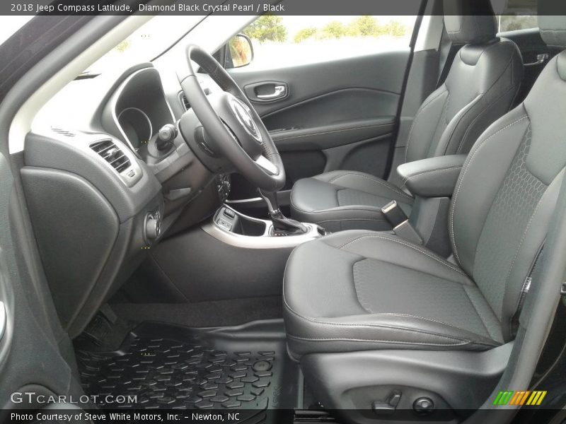 Diamond Black Crystal Pearl / Black 2018 Jeep Compass Latitude