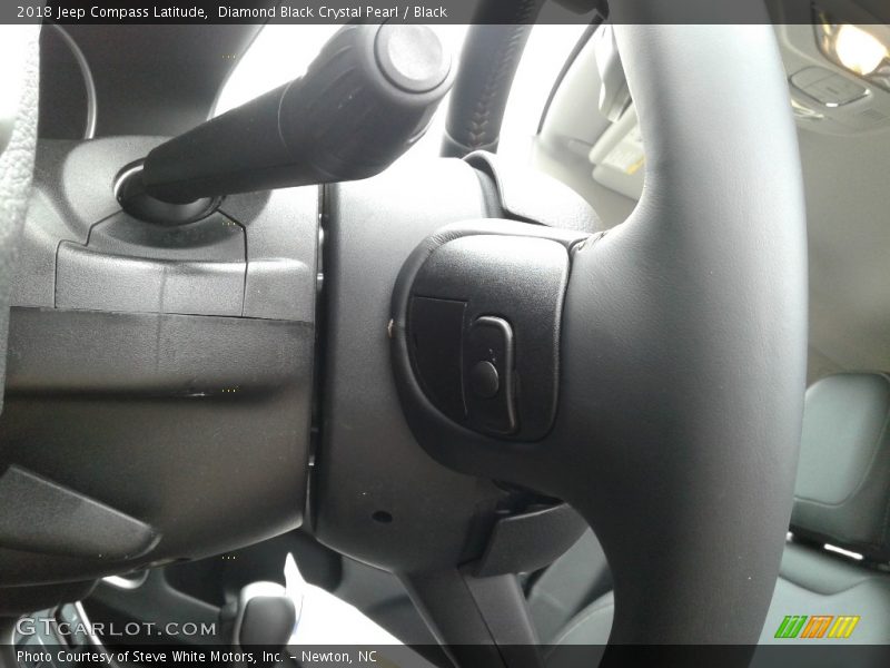 Diamond Black Crystal Pearl / Black 2018 Jeep Compass Latitude