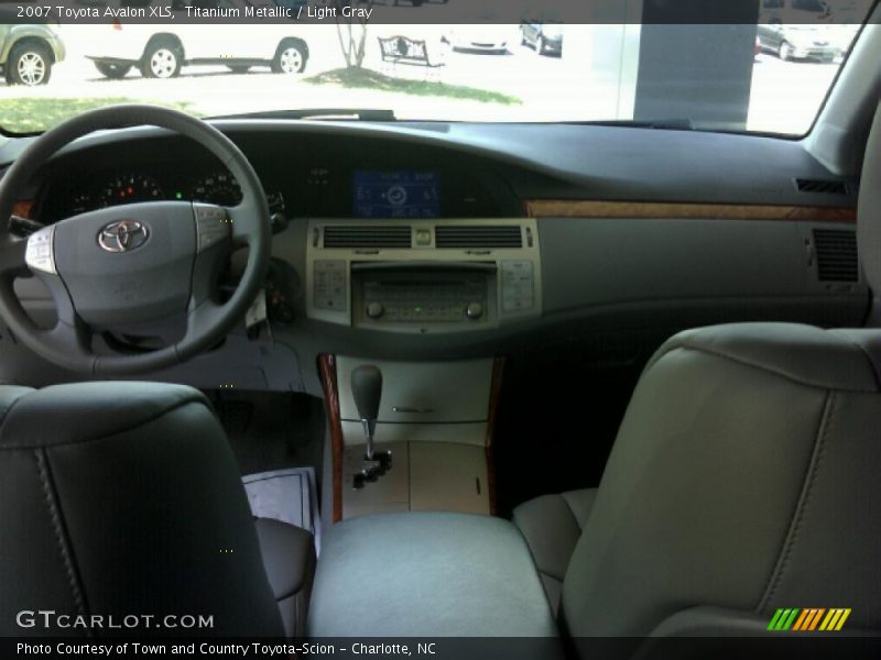 Titanium Metallic / Light Gray 2007 Toyota Avalon XLS
