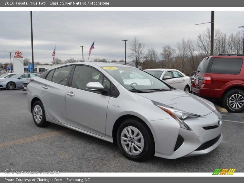 Classic Silver Metallic / Moonstone 2016 Toyota Prius Two