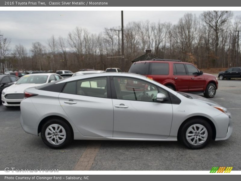 Classic Silver Metallic / Moonstone 2016 Toyota Prius Two