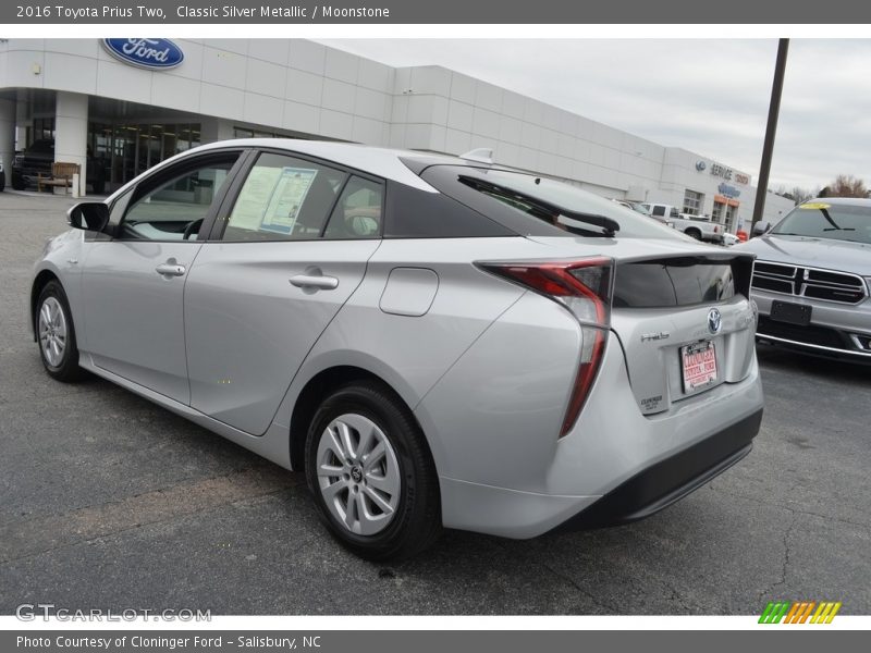 Classic Silver Metallic / Moonstone 2016 Toyota Prius Two