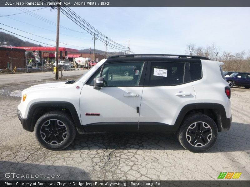 Alpine White / Black 2017 Jeep Renegade Trailhawk 4x4