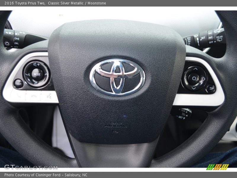 Classic Silver Metallic / Moonstone 2016 Toyota Prius Two