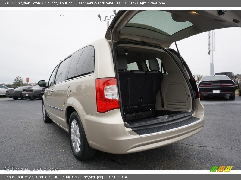 Cashmere/Sandstone Pearl / Black/Light Graystone 2016 Chrysler Town & Country Touring