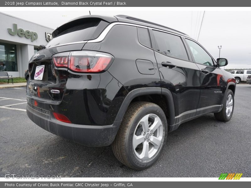 Diamond Black Crystal Pearl / Black 2018 Jeep Compass Latitude