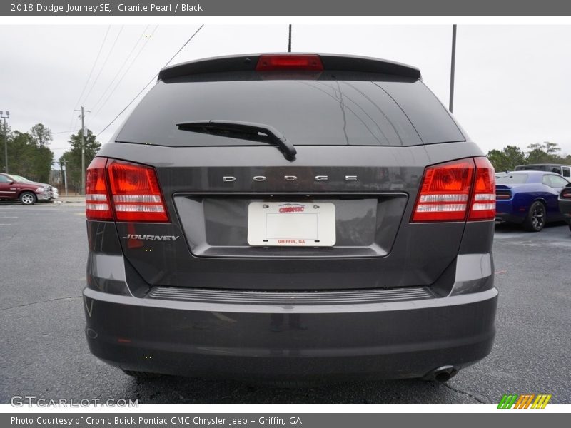 Granite Pearl / Black 2018 Dodge Journey SE