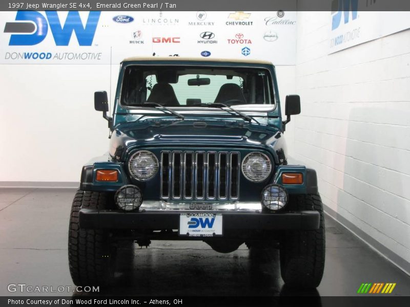 Emerald Green Pearl / Tan 1997 Jeep Wrangler SE 4x4