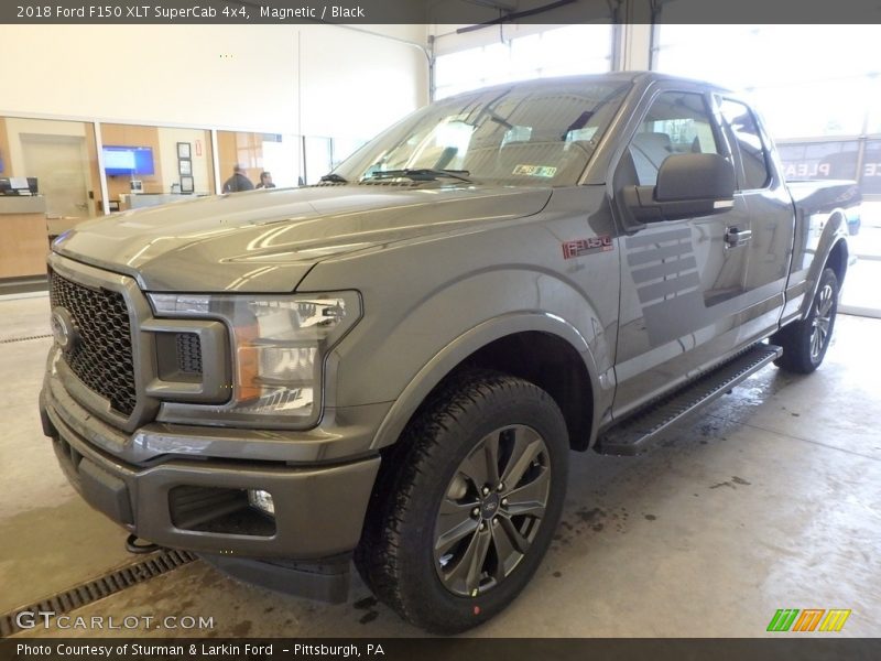 Magnetic / Black 2018 Ford F150 XLT SuperCab 4x4