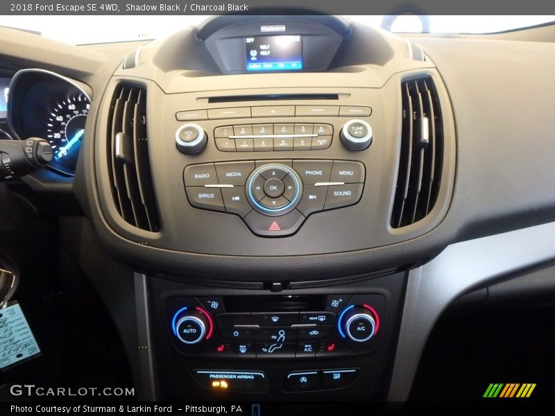 Shadow Black / Charcoal Black 2018 Ford Escape SE 4WD
