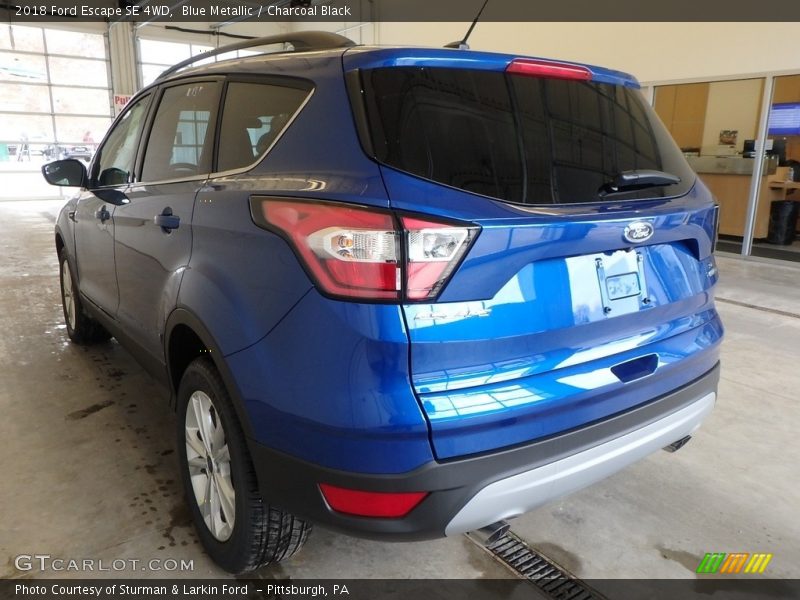Blue Metallic / Charcoal Black 2018 Ford Escape SE 4WD
