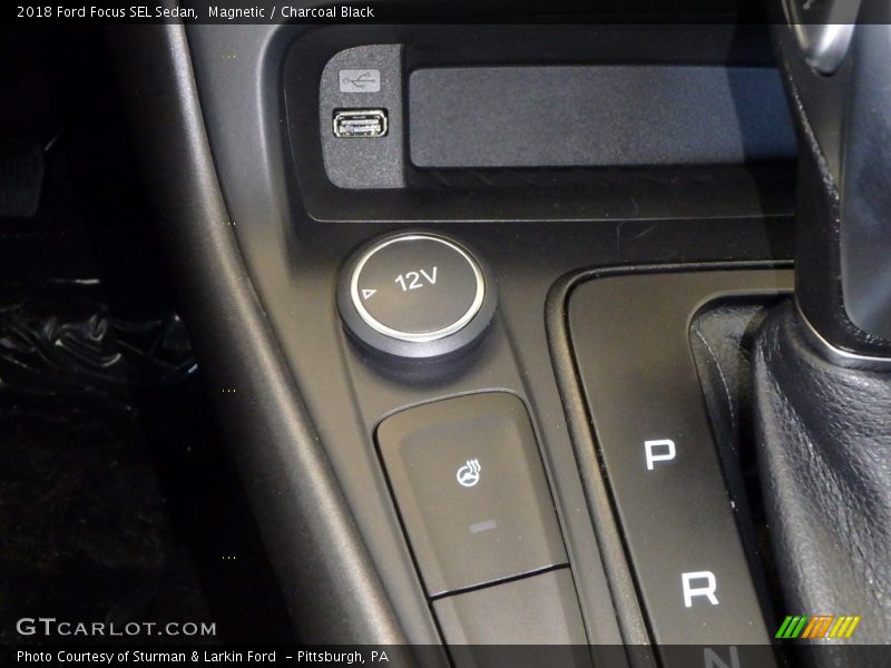 Magnetic / Charcoal Black 2018 Ford Focus SEL Sedan