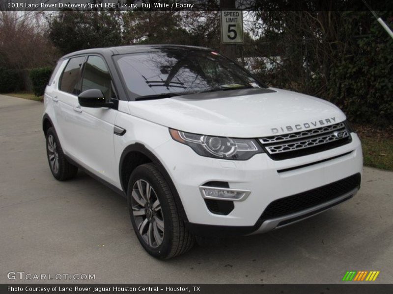 Front 3/4 View of 2018 Discovery Sport HSE Luxury