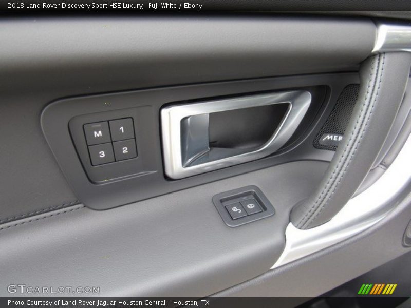 Fuji White / Ebony 2018 Land Rover Discovery Sport HSE Luxury