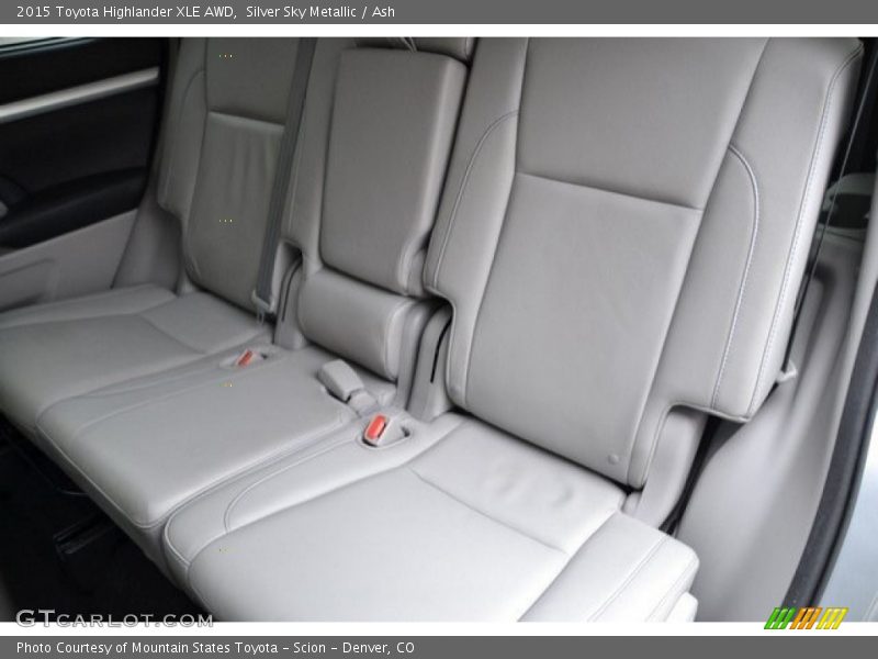 Silver Sky Metallic / Ash 2015 Toyota Highlander XLE AWD