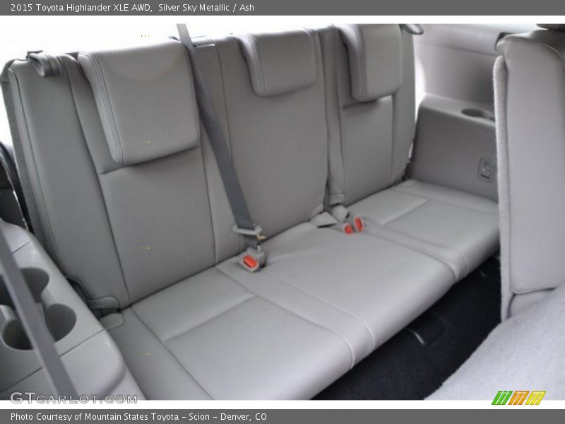 Silver Sky Metallic / Ash 2015 Toyota Highlander XLE AWD