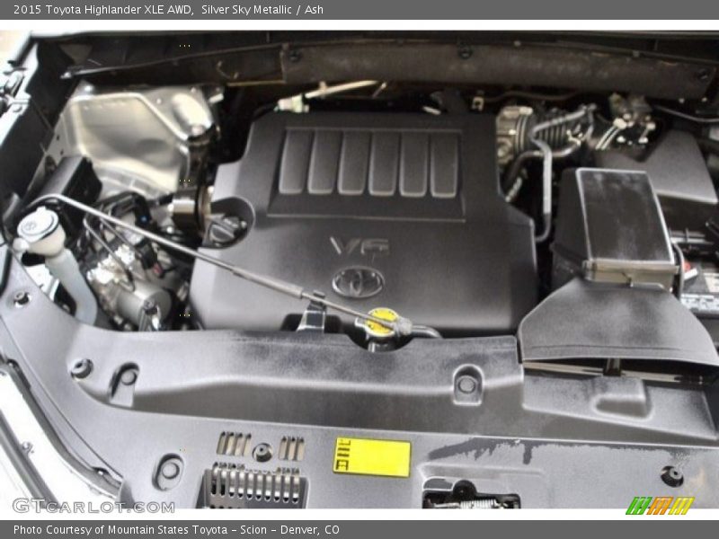 Silver Sky Metallic / Ash 2015 Toyota Highlander XLE AWD