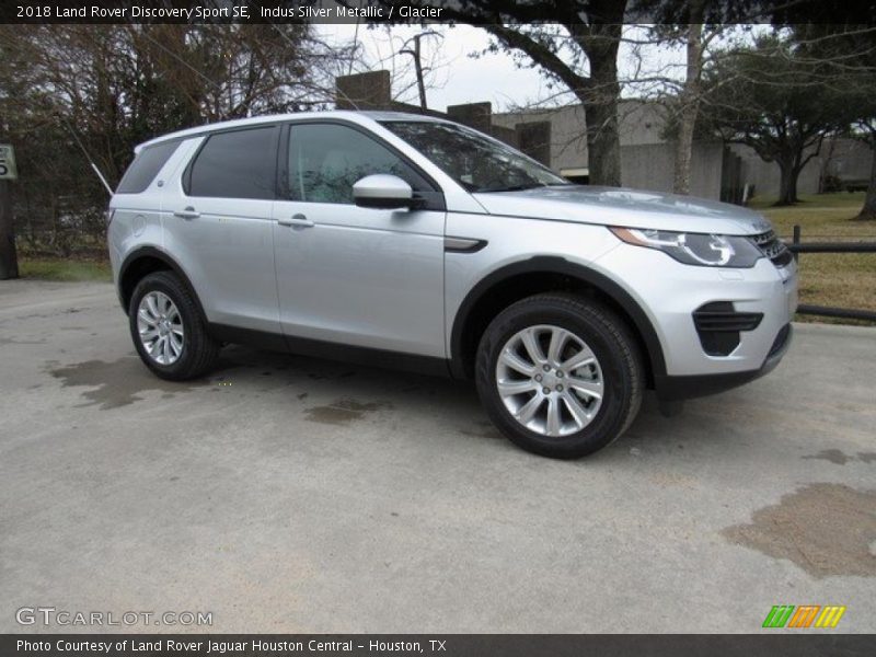 Indus Silver Metallic / Glacier 2018 Land Rover Discovery Sport SE