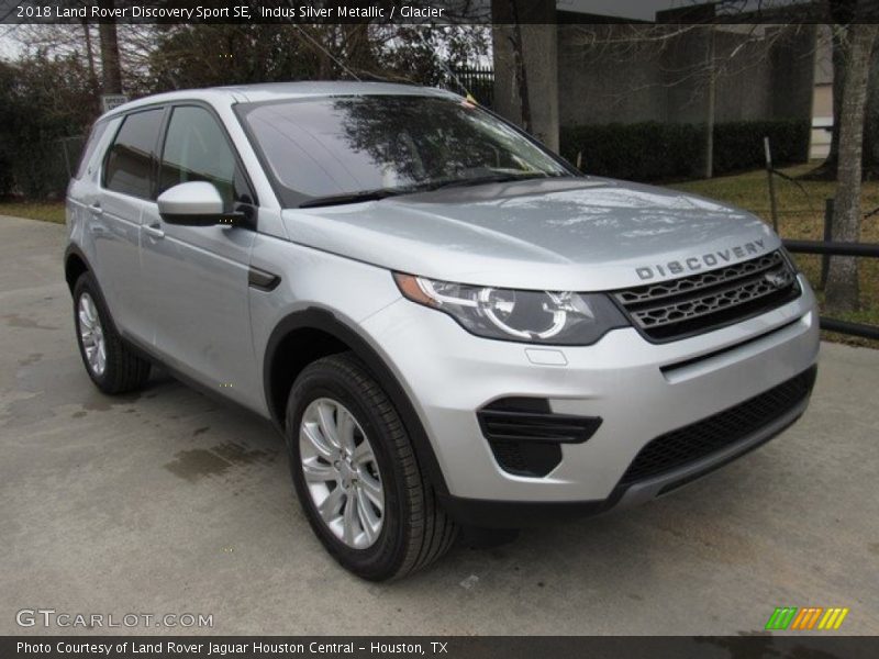 Indus Silver Metallic / Glacier 2018 Land Rover Discovery Sport SE