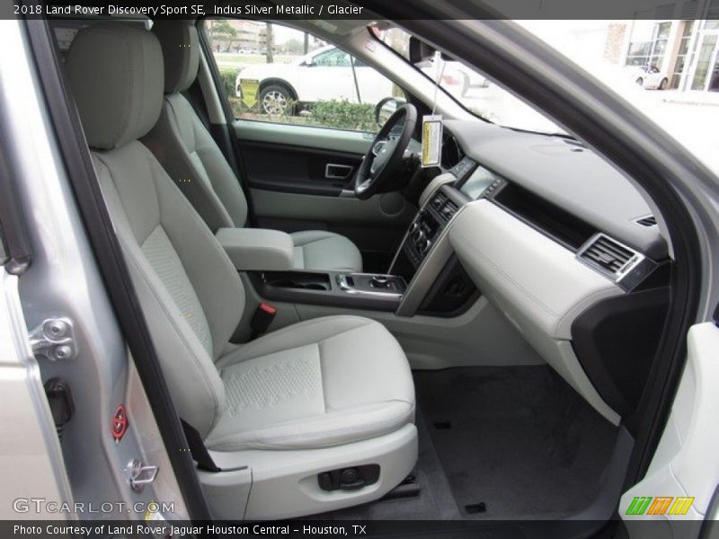 Indus Silver Metallic / Glacier 2018 Land Rover Discovery Sport SE