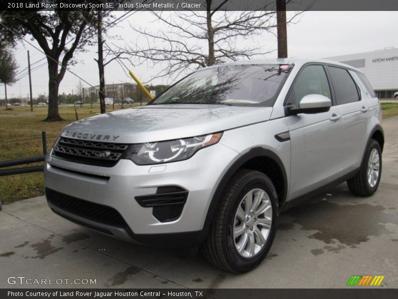 Indus Silver Metallic / Glacier 2018 Land Rover Discovery Sport SE
