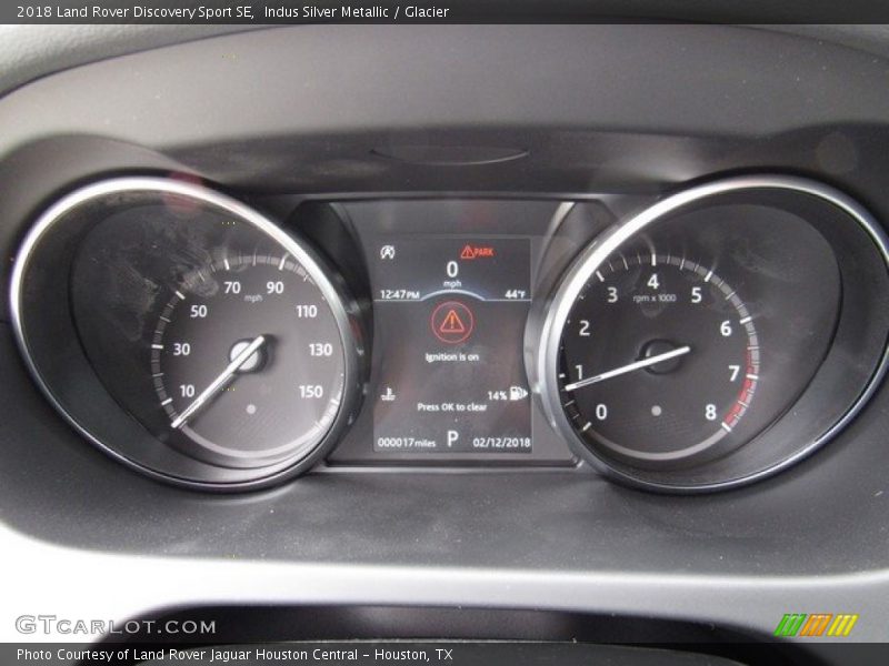 Indus Silver Metallic / Glacier 2018 Land Rover Discovery Sport SE
