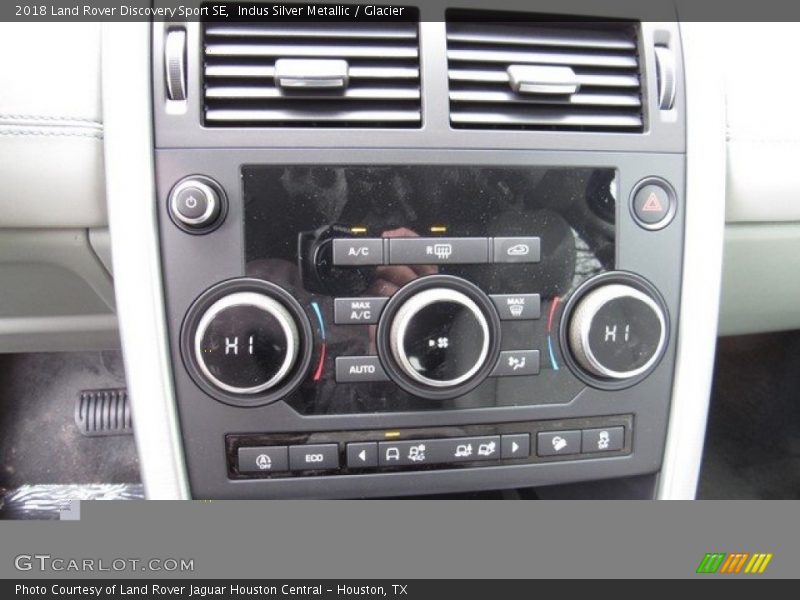 Indus Silver Metallic / Glacier 2018 Land Rover Discovery Sport SE