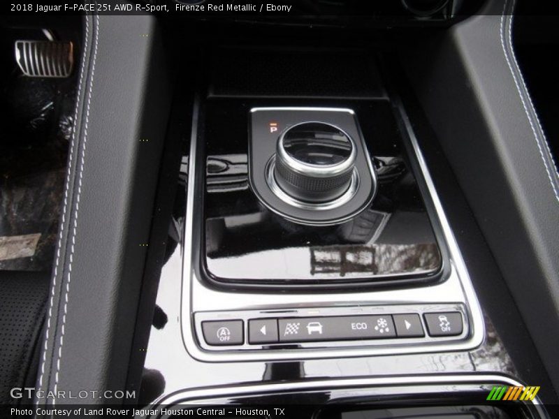 Controls of 2018 F-PACE 25t AWD R-Sport