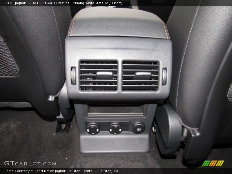 Yulong White Metallic / Ebony 2018 Jaguar F-PACE 25t AWD Prestige