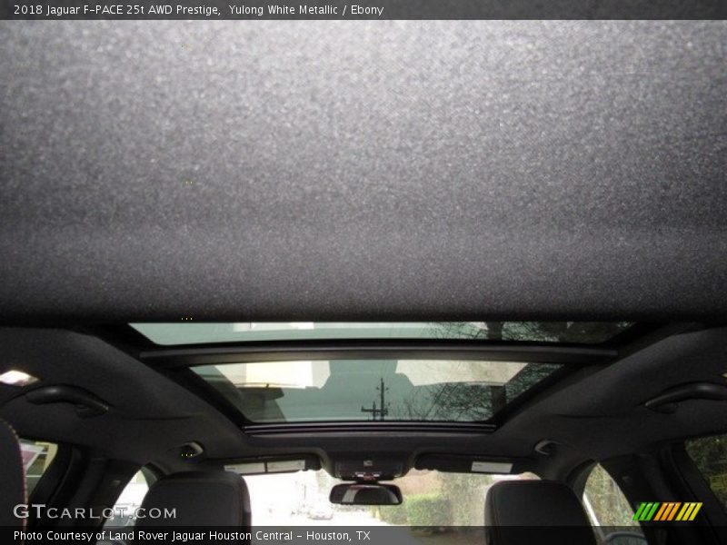 Yulong White Metallic / Ebony 2018 Jaguar F-PACE 25t AWD Prestige