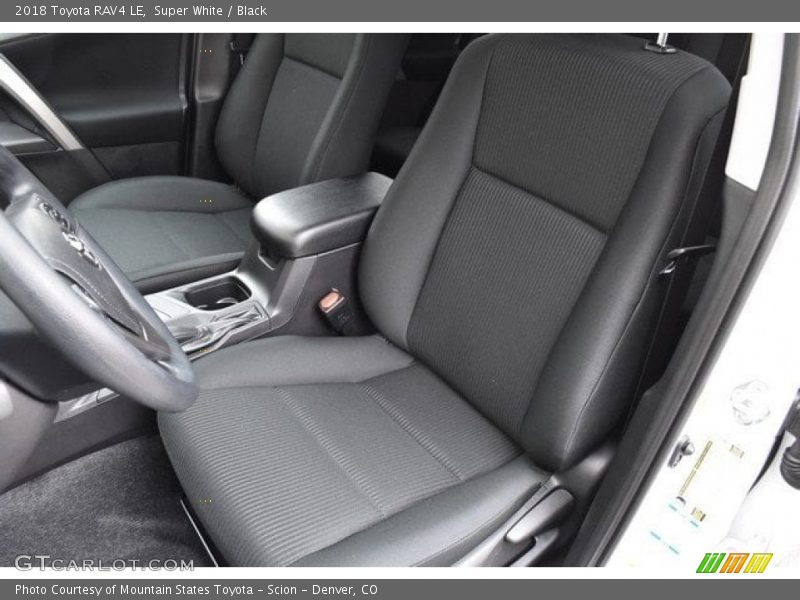Super White / Black 2018 Toyota RAV4 LE