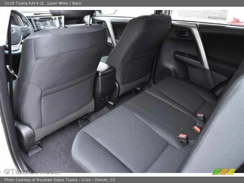 Super White / Black 2018 Toyota RAV4 LE