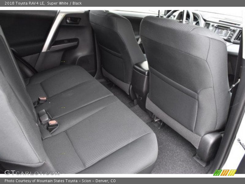 Super White / Black 2018 Toyota RAV4 LE