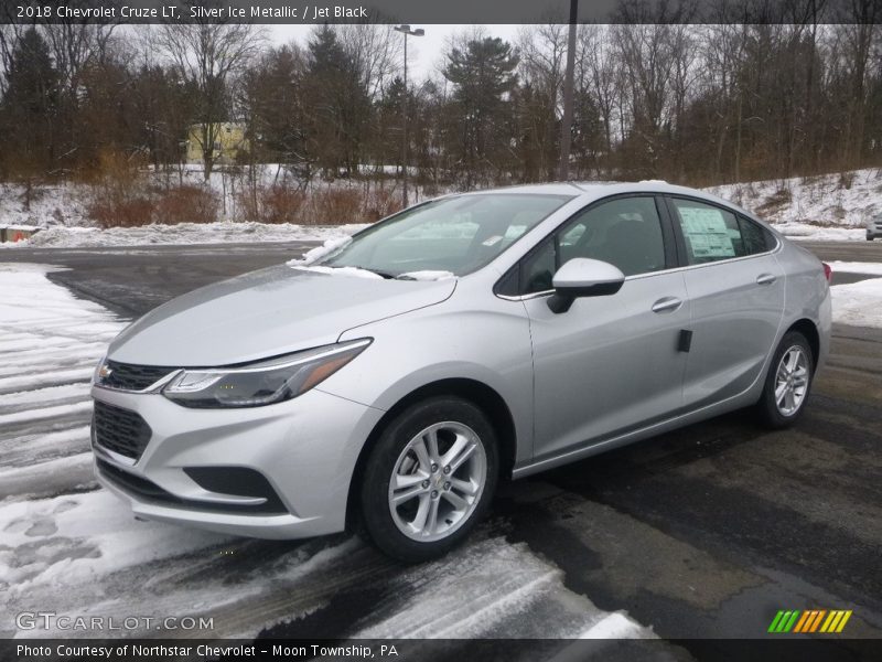 Silver Ice Metallic / Jet Black 2018 Chevrolet Cruze LT