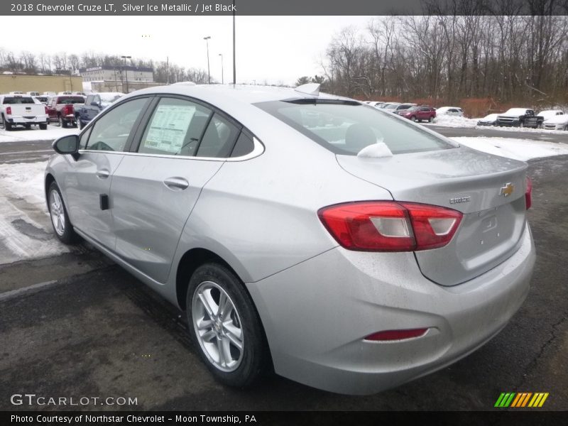Silver Ice Metallic / Jet Black 2018 Chevrolet Cruze LT