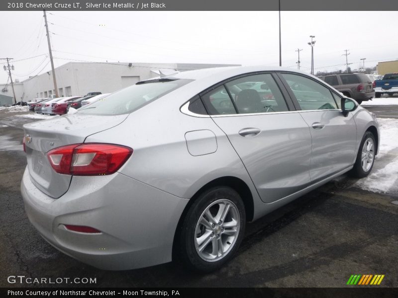 Silver Ice Metallic / Jet Black 2018 Chevrolet Cruze LT